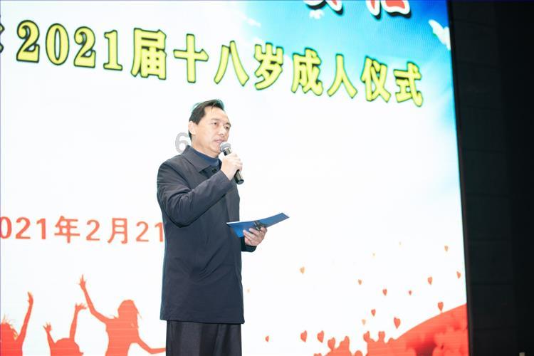 高校时尚女孩